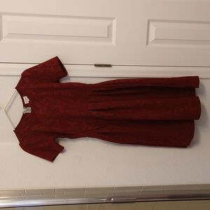 *LuLaRoe* Amelia Maroon Bird Dress